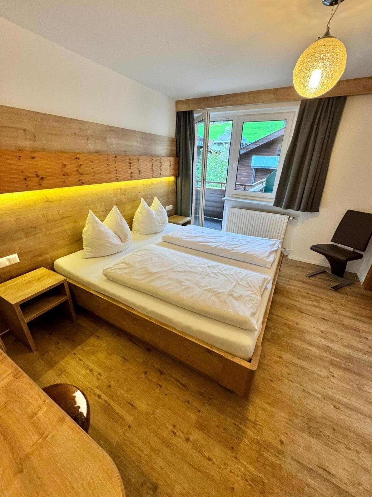 Pension Ahorn Saalbach-Hinterglemm Exterior foto